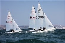 AUS-3873-IRL-4134-ESP-4131-up-the-waves.jpg