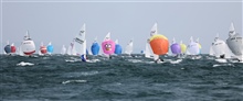 Race-1-fleet-downwind.jpg